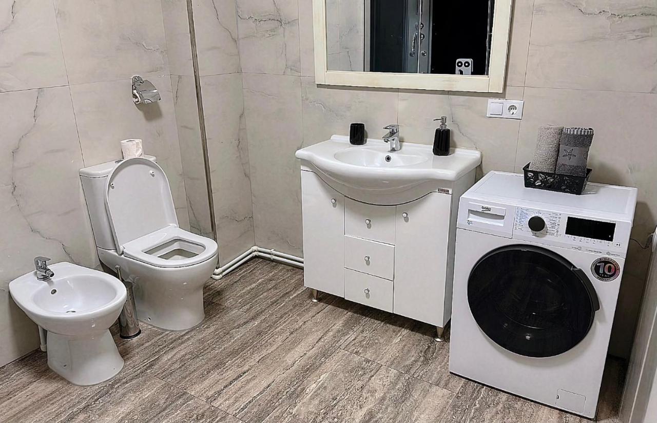 Bistriţa Kiwi Apartment מראה חיצוני תמונה